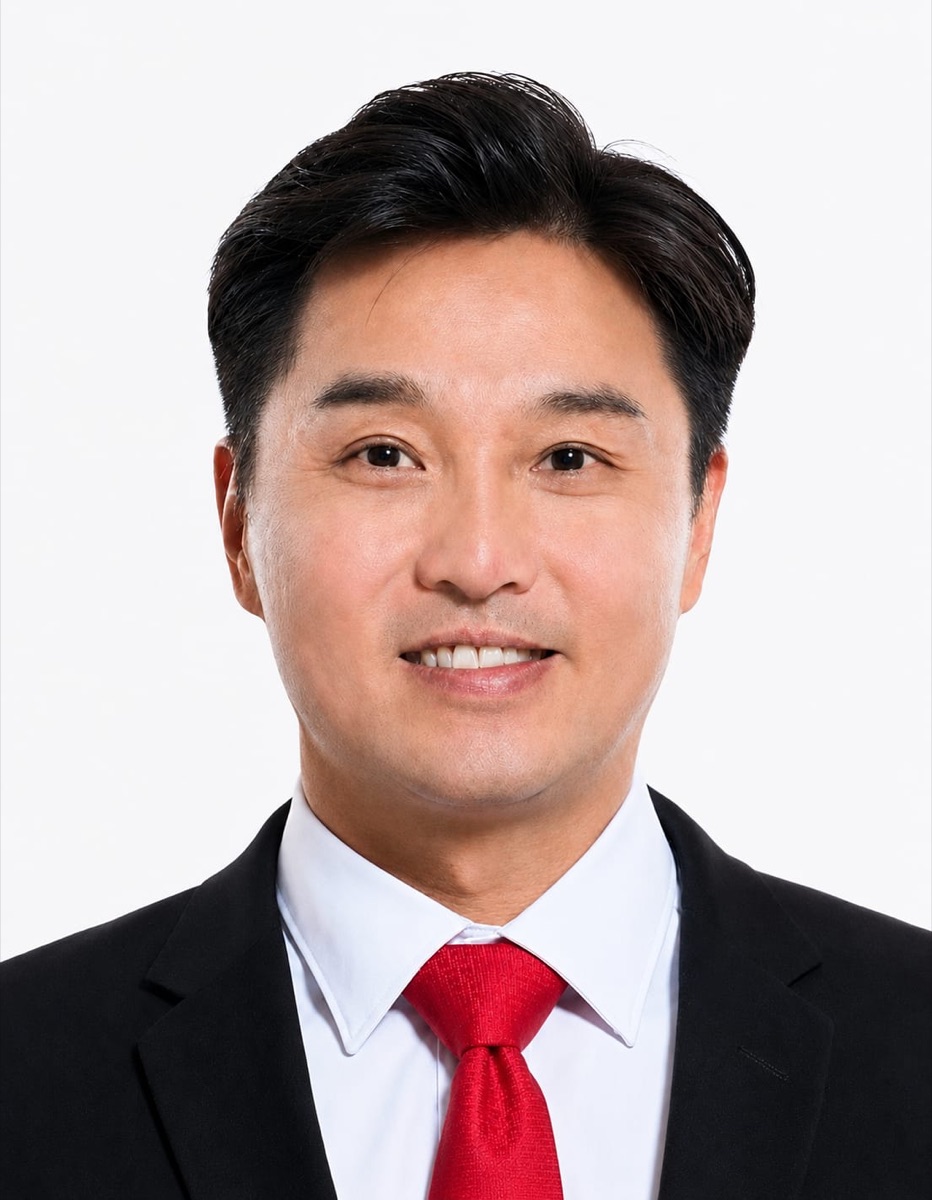 Stanley Lee, Independent Director